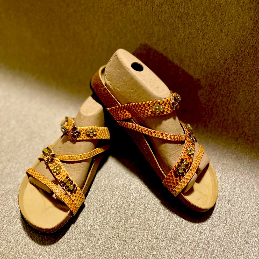 BETULA (licensed by Birkenstock) Sandal in a Ladies size 10. Brand NEW